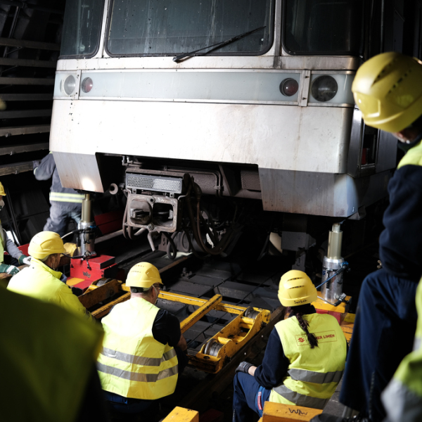 Brand in Sonderzug auf U1-Strecke in Wien