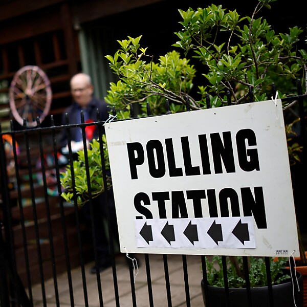 Regierungspartei in England verlor bei Wahlen in Gemeinden