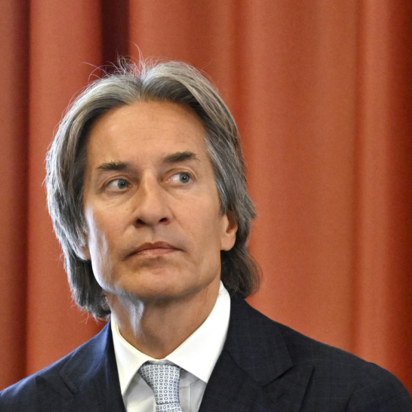 Ex-Finanzminister Grasser hat jetzt eine Fuß-Fessel