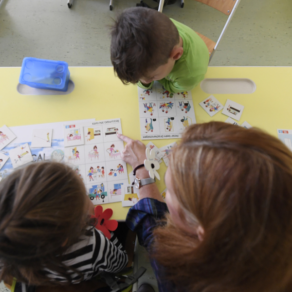 Viele Kinder in Förder-Klassen für Deutsch