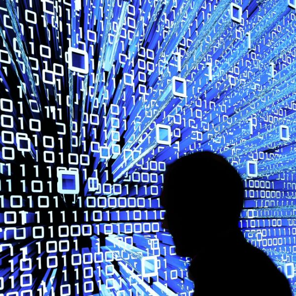 KI-Einsatz für mehr als 2 Drittel der Österreicher positiv