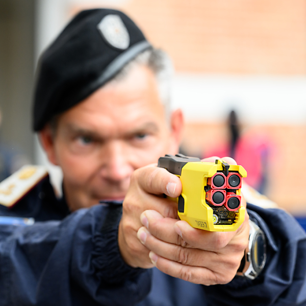 Streifen-Polizisten sollen bald Taser-Waffen bekommen