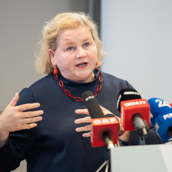 Gesundheitsministerin warnt vor gefährlichem Spielzeug