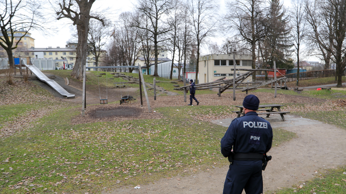 Ein Toter Bei Messerstecherei: Mindestens Drei Weitere Personen ...