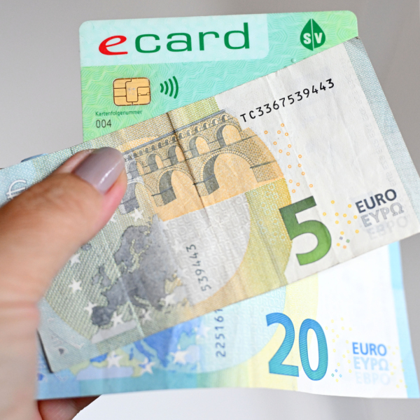 Reisepass, E-Card und Führerschein sind jetzt teurer